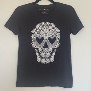 Charcoal gray candy skull tshirt size XS